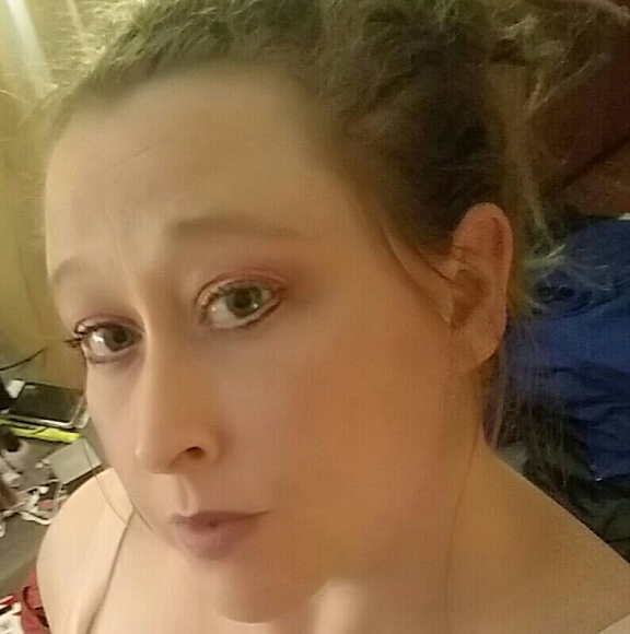 Meet your Posher, Kat - Picture 1 of 1